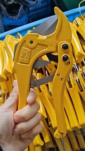 OEM Manufacturing: Professional Grade Aluminum vs. Nylon Pipe Cutters