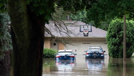 Record rainfall triggers flash flooding inwisconsin, forces state fair closure