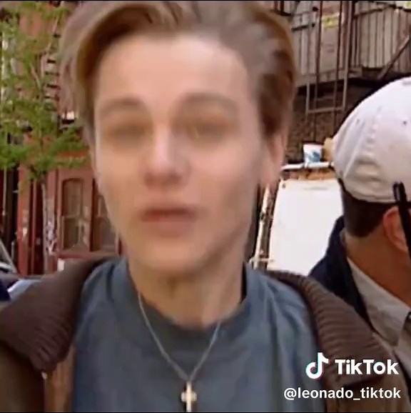 Young Leonardo DiCaprio 90s Facecard: Early Look & Style