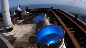 Changing the Colored Roof Lenses of Willis Tower | Britannica