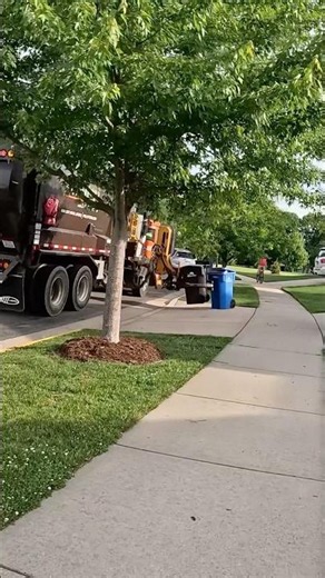 536 shoving a recycle bin