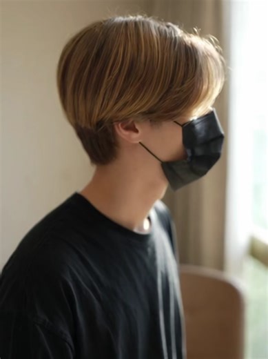 Salah satu model wig pria belah tengah warna brown ini wajib kamu punya juga. Modelnya natural banget, bisa dipakai di semua aktifitas, style nya juga natural, yuk gas cek keranjang kuning ya! #wigpria #wigkorea #wigbelahtengah #wigpriakorea #wigcoklat