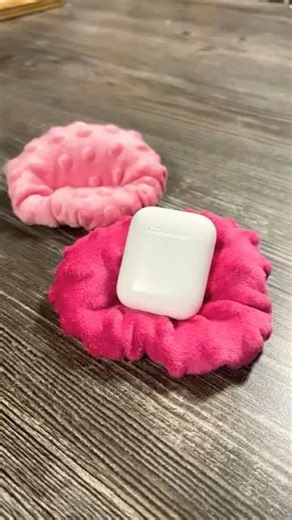 Air pod pillows!?! How cute is this!?! #airpods #cuteproducts