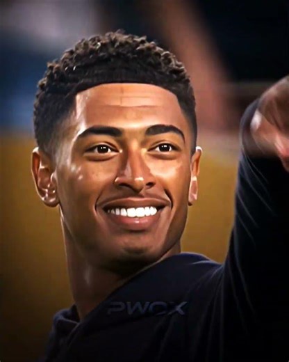 best midfileder itw || #shorts #football ||