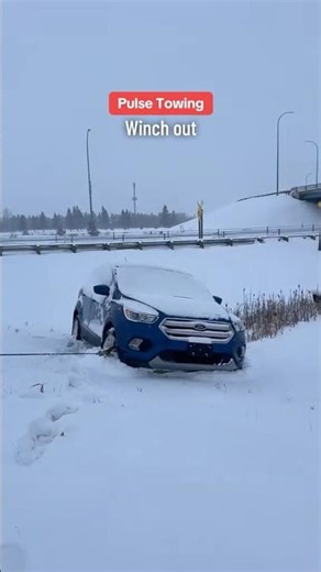 Vehicle Stuck in Deep Snow in Edmonton 🇨🇦 | Professional Tow Truck Recovery ❤️‍🩹