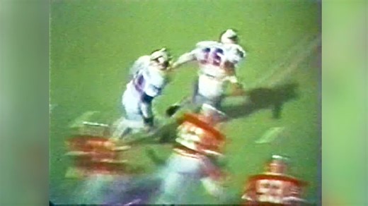 Eric Dickerson, the driving force behind the SMU Mustangs’ legendary “Pony Express,” set nearly every school rushing record and helped elevate the Mustangs to national prominence. A unanimous First Team All-American in 1982, Dickerson led SMU to an 11-0-1 record and a No. 2 national ranking. As SMU’s all-time leading rusher with 4,450 yards, he also holds school records for career rushing touchdowns (47) and 100-yard games (28). Dickerson’s impact on college football remains legendary, solidifyi