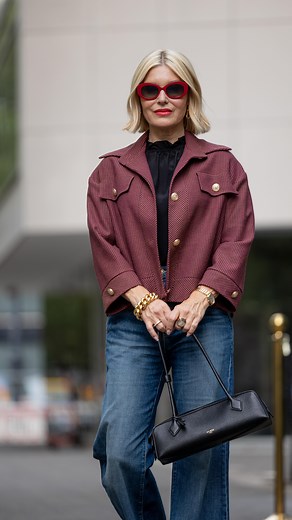 A small summary of our new fall collection launched so far. So curious what is your favorite style! Please let me know… Eine kleine Auswahl unserer neuen Herbstkollektion. Ich bin so neugierig. Welcher Style gefällt Dir am besten? . Ad #fallstyle #fallcollection #fallfashion #instaoutfit All outfits @puretoi_petradieners Burgundy bag @sly010_official | Lieblingsstil