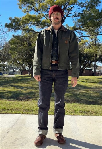 Sun’s got me squintin - Vtg Carhartt Detroit jacket - Left Field wool beanie - Vtg paisley corduroy shirt - Thrifted Fossil belt - ANM Double Slub jeans - Red Wing Iron Ranger boots #vintagefashion #mensstyle #outfitideas #selvedge #workwear