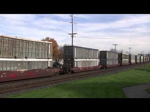 BNSF 678 Leads A Garbage Train @ Old Town Tacoma, WA w Canon HF11