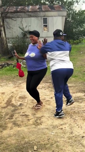 Happy birthday to my sister 🎊 #djcece #funny #shorts #youtubeshorts #dance