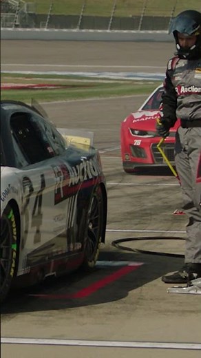 Pit crew explained: Jackman #nascar #MXwear