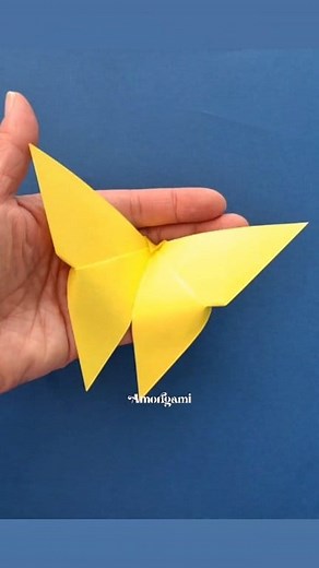 🦋 Vamos fazer uma borboleta de origami bem fácil? A borboleta é símbolo de transformação e no origami, ela nasce da transformação de um simples quadrado de papel. ✨ Aqui no Facebook você tem o tutorial rápido, mas o passo a passo completo e narrado já está no nosso YouTube 😉 📽 Vem dobrar com a gente no YouTube da Amorigami https://youtu.be/ORgIu_MsCIY?si=Wkb9hpk7N66uQP94 💖 Quer apoiar nosso trabalho? Compre seu papel de origami aqui: https://s.shopee.com.br/gGHLnJMhf #superreels #borboletas 