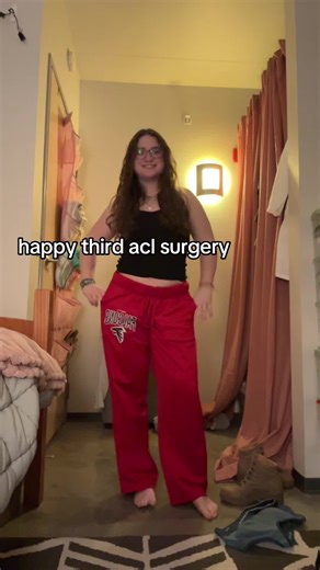 don’t mind the compression sock drip #kneesurgery #acl | knee surgery