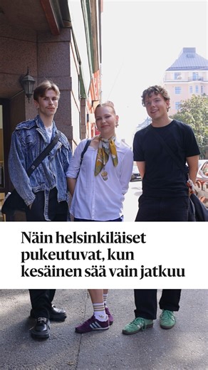 Kesäinen sää vain jatkuu, eikä Esa Haapaniemi ole vieläkään luopunut shortseistaan. 🩳⁠ ⁠ Lämpötila on ollut viime päivinä tavallista korkeampi kuin tyypillisesti syyskuussa. Kävimme katsomassa, miten lämmin sää vaikuttaa pukeutumiseen.⁠ ⁠ 🎤: Lotta Mikkilä / HS⁠ 📽️: Mikko Peura / HS⁠ ⁠ #muoti #sää #kesä #ilmastonmuutos #helsinginsanomat | HS – Helsingin Sanomat
