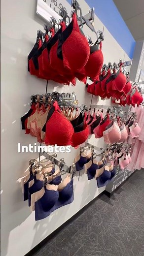 INTIMATES BCBG MARILYN MONROE & MAXAZRIA BRAS & UNDIES UNDERWEAR Set #juicycouture #intimates