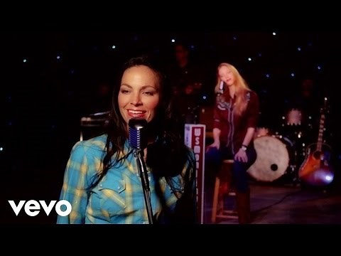Joey+Rory - Paper Roses (Live)