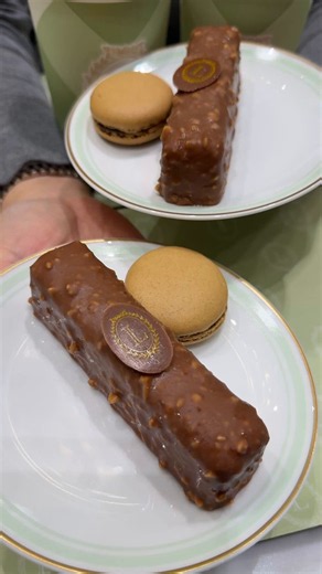 日本初の「カフェ・ラデュレ」が7月9日、ラシックにオープン🇫🇷🩷『カフェ・ラデュレ 名古屋ラシック店』📍名古屋市中区栄3-6-1 ラシック1階1862年創業、パリ生まれの老舗パティスリー「ラデュレ」から、日本初となる新コンセプトショップが名古屋に登場✨