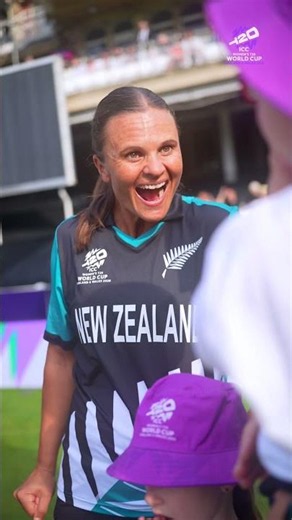 Sophie Devine, Suzie Bates and Lea Tahuhu gave memories that will last a lifetime 😍 #T20WorldCup