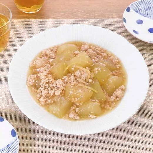 ごはんのおかずにオススメ♪ 冬瓜の鶏そぼろあんのレシピ動画・作り方 | デリッシュキッチン