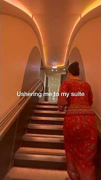 Boarding the most INSANE First Class On The Planet (Singapore A380 Suites)