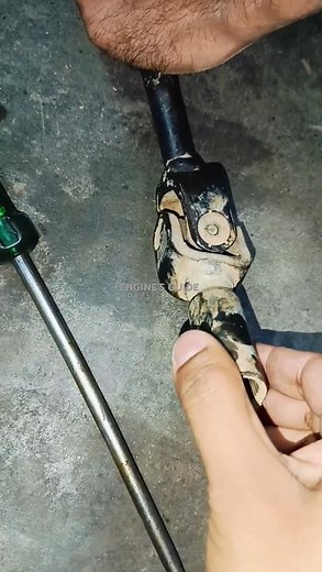 STEERING TIGHT AND NOISE ,BAD STEERING INTERMEDIATE SHAFT#steeringwheel #steeringtight#steeringbox