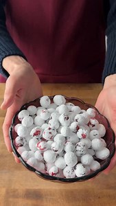 How to Make These 3-Ingredient Candied Cranberries This recipe was developed by Renu Dhar and inspired by TikTok creator @cookiterica To make 8 servings, you’ll need: 1 (12-ounce) bag fresh cranberries (about 3 cups) 2 1/2 cups pulp-free orange juice 1 cup (4 ounces) powdered sugar Empty the cranberries into a colander and pick through them, discarding any soft or mushy berries. Only the freshest, firmest cranberries will give you that signature pop! Rinse with cold water and shake the colander 