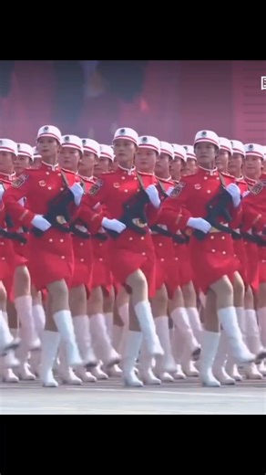 They walk like robots. beautiful #chinamilitary #militaryparade