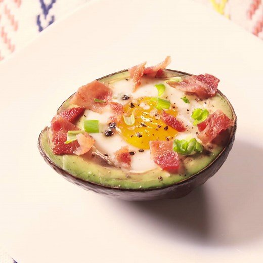 Avocado Egg Boats are breakfast flavor bombs: http://dlsh.it/MiyfWPg Full recipe: http://dlsh.it/mVp981v | Delish