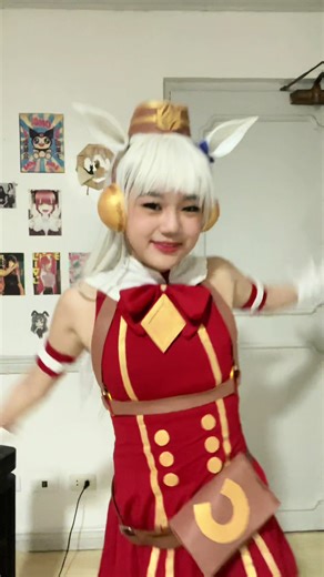 Aki Kiro Cosplay with Gold Ship Theme