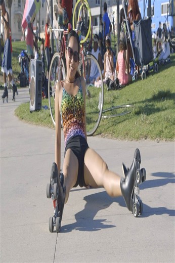 Roller dancing sur les quads à Venice Beach