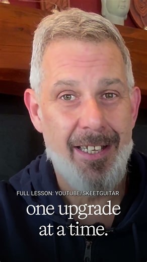 he Secret to That Catchy Guitar Riff Everyone Remembers! 🎶🔥