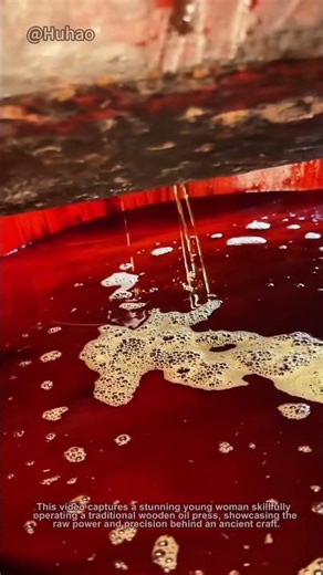 "Ancient Oil Pressing: Beautiful Girl Masters 200-Pound Wooden Hammer! (Traditional Technique)"