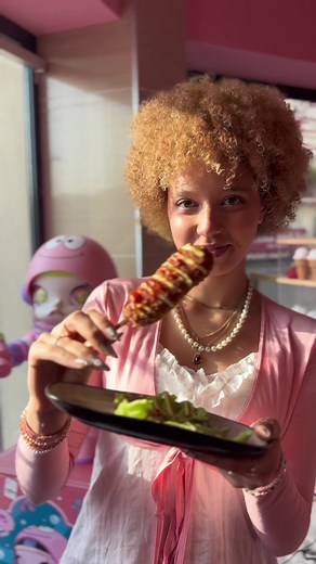 Batterie Faible ? Recharge-toi avec un bon corn dog 😋 #YummyAsianFood #parisfood #foodparis #foodieparis #parisfoodie