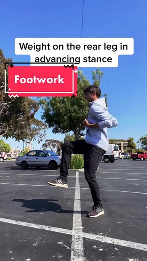 Beginner Wing Chun Techniques: Footwork, Stance, and Advancing Steps