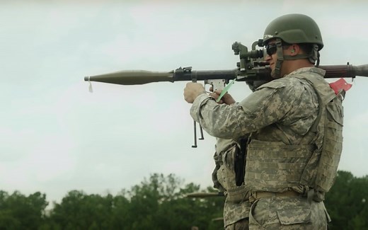 【轻兵器Enthusiast】RPG-7火箭助推榴弹发射器讲解及其试射（Forgetten Weapons/ Vickers Tacrical）