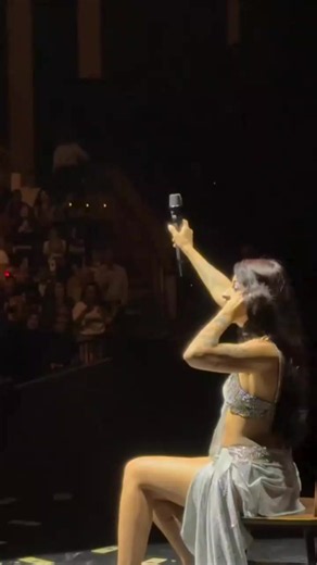 Cazzu en su show de Miami 🇺🇸 #cazzu #cazzuoficial | cazzu singing