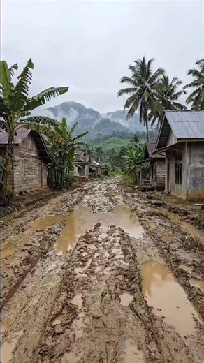 natural_barnd.ai on Instagram: "Japan is turning footsteps into electricity using piezoelectric tiles. Every step creates a small amount of energy, and millions of steps together power LED lights and digital systems-supporting a more sustainable urban future.⚡✨ ‎ ‎ #Japan #Future Technology #RenewableEnergy #SmartCity #Innovation 🌱"