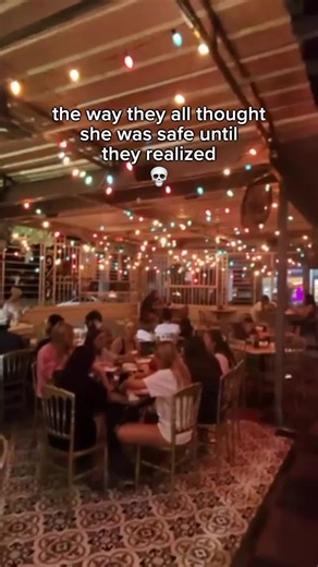 their reactions at the end 🤣 #seniorsplashin #splashinapp #splashin This is just a game where players eliminate players with water. Videos like these are not to be taken seriously.