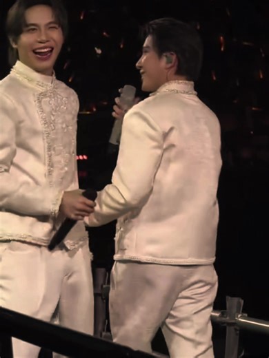 My Firstkhao 🙇‍♀️🙇‍♀️. #Firstkhao #firstkanaphan #khaotungthanawat #theeclipse #theheartkillers