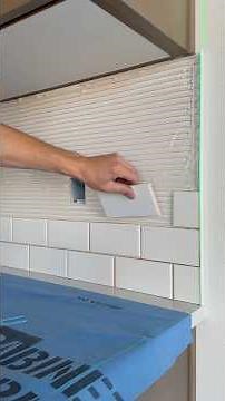 How to install tile in the kitchen backsplash #tile #kitchen #works #tiles #construction
