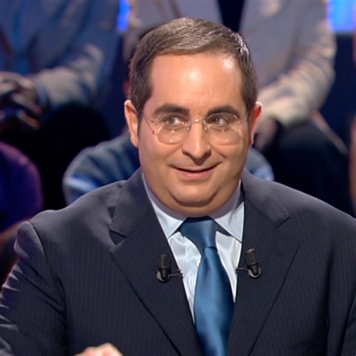 Il a eu le coup de foudre pour elle mais elle ne se souvient pas de lui | Y'a que la vérité qui compte