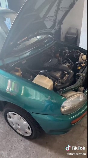 El carro huevo 🚙🥚#mazda121 #autos #clasicos #nemo #mazda #tiktokautos #fyp #trend #aprendeentiktok