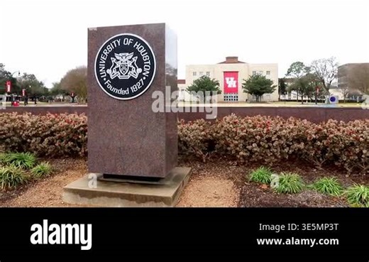 Houston, TX - March 6, 2021: The Ezekiel W. Cullen Building on the University of Houston Campus Stock Video Footage - Alamy