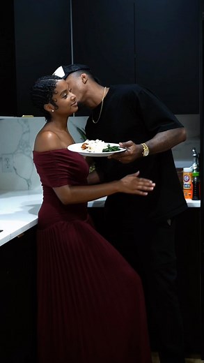 Nadirah Ali🧚🏾‍♀️ on Instagram: "POV: When I say we got food at home… this is what I mean 🤌🏾 Southern Comfort Plate Save this recipe because we got food at home, but elevated For the Chicken: • chicken breast (pounded evenly for tenderness) • Salt and pepper to taste For the Dry Mix: • 2 cups all-purpose flour • 2 tablespoons cornstarch (for crunch) • 1 tablespoon paprika • 1 tablespoon garlic powder • 1 tablespoon onion powder • ½ teaspoon cayenne pepper (optional) • 1 teaspoon salt • ½ teas