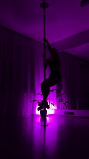 Pole Dance Routine Progress: Tips & Inspiration