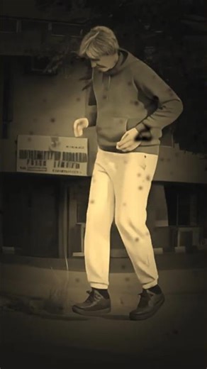 Retro Glide mode activated #dance #dancechallenge #airwalktutorial