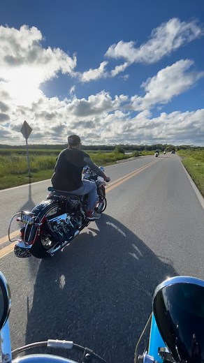 The Gingerbread Queen running smooth #blackholemcm | Tom Banks