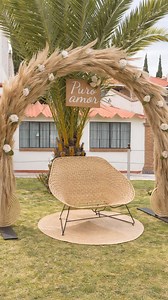 Las bodas 2026 se tratan de experiencias, historia y conexión 🤍. Olvídate de lo genérico. Crea espacios donde tus invitados participen, se tomen fotos increíbles y elijan sus propios recuerdos. Nosotras nos encargamos de montar cada detalle para que tú solo disfrutes. ✨ Comenta “Me encanta” y hagamos realidad estas ideas en tu gran día. #bodas2026 #tendenciasdebodas #weddingcontentcreator #weddinginspiration | Recuerdo Ideal