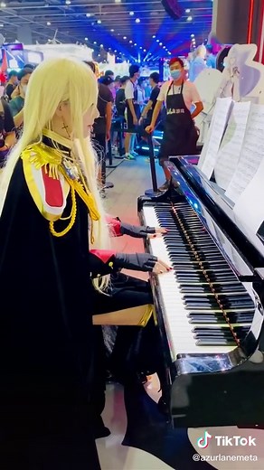 Bismarck Plays Golden Wind on Piano