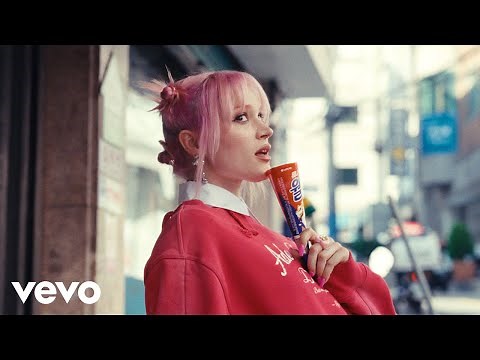 Lolo Zouaï - VVVIP (Official Video)